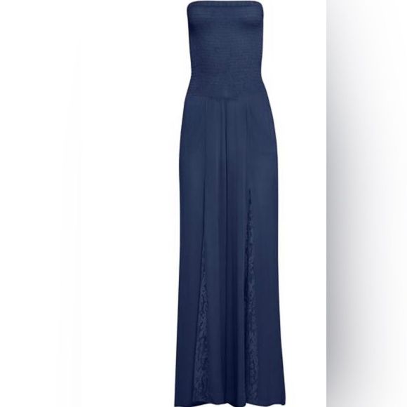 New-Plus Size Sleeveless Smocked Jumpsuit With Lace Detail. Size 3X. - Picture 6 of 12